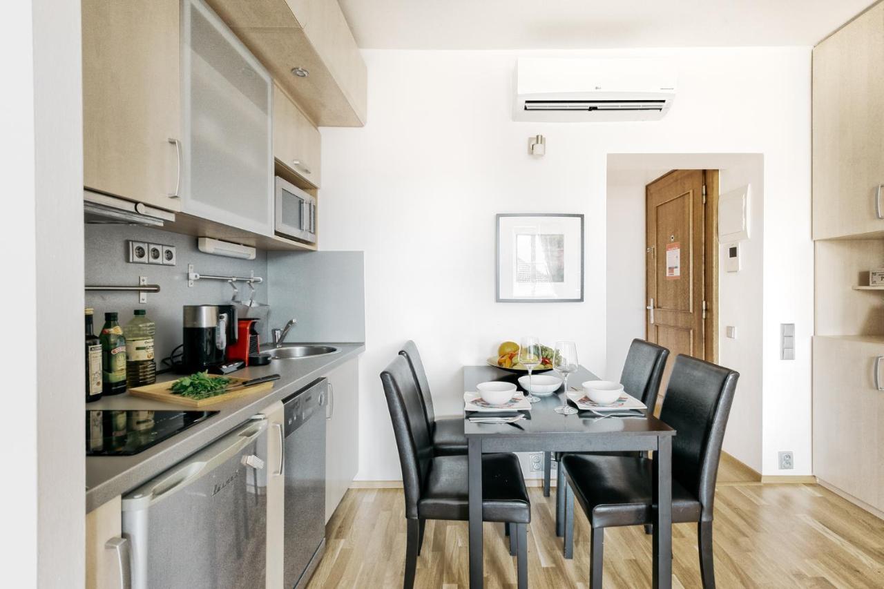 Lil Apartment With Tyn Cathedral View, Parking & Ac Praga Exterior foto