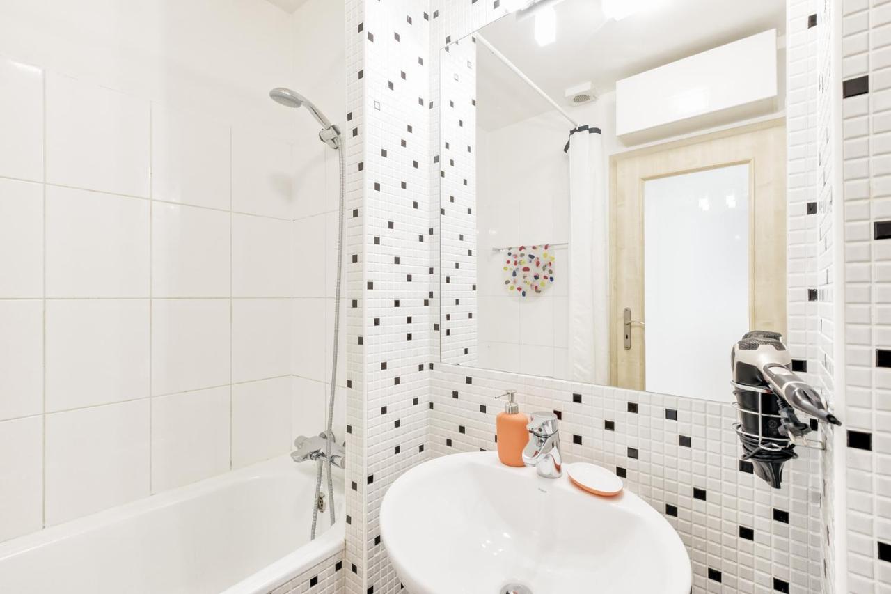 Lil Apartment With Tyn Cathedral View, Parking & Ac Praga Exterior foto